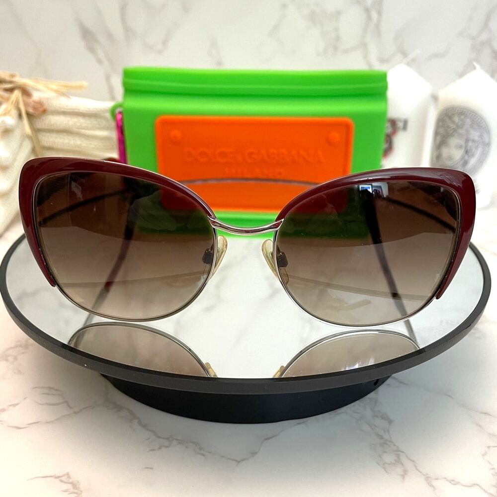 DOLCE & GABBANA Sunglasses with Silicone Rubber Case GUC